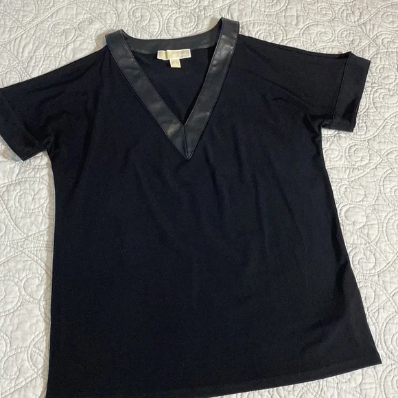 Michael Kors Cold Shoulder Black Top - Picture 4 of 9
